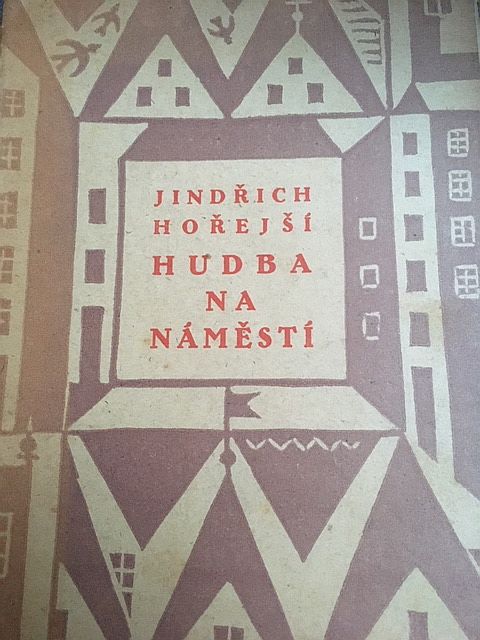 Horejsi, Hudba na namesti.